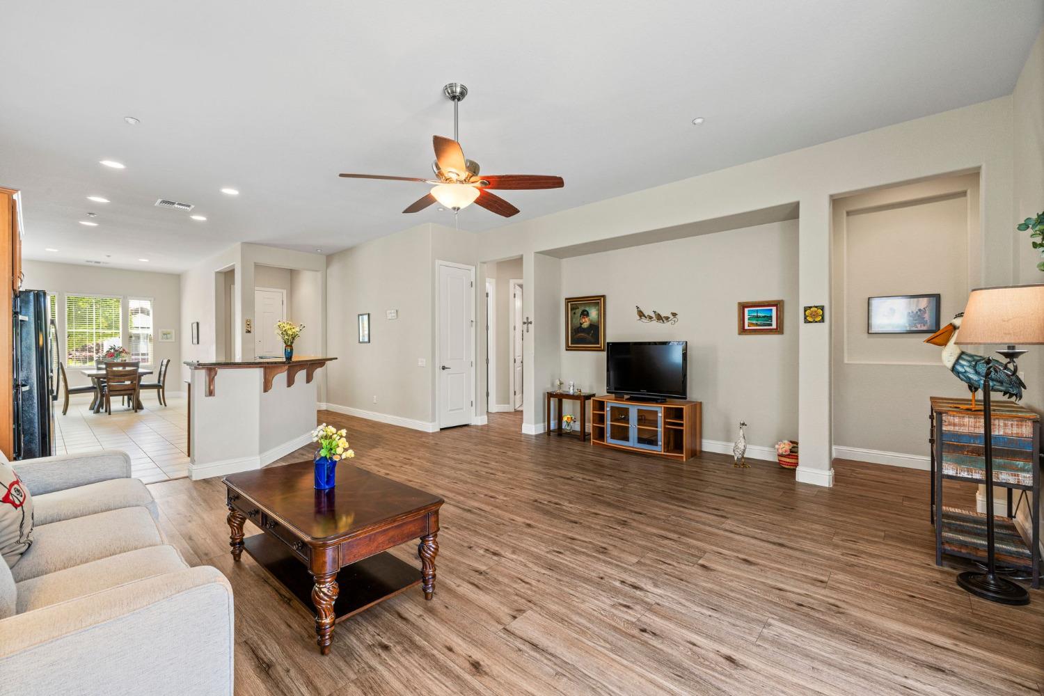 Detail Gallery Image 19 of 54 For 2081 Abby Gate Dr, Roseville,  CA 95747 - 3 Beds | 2 Baths