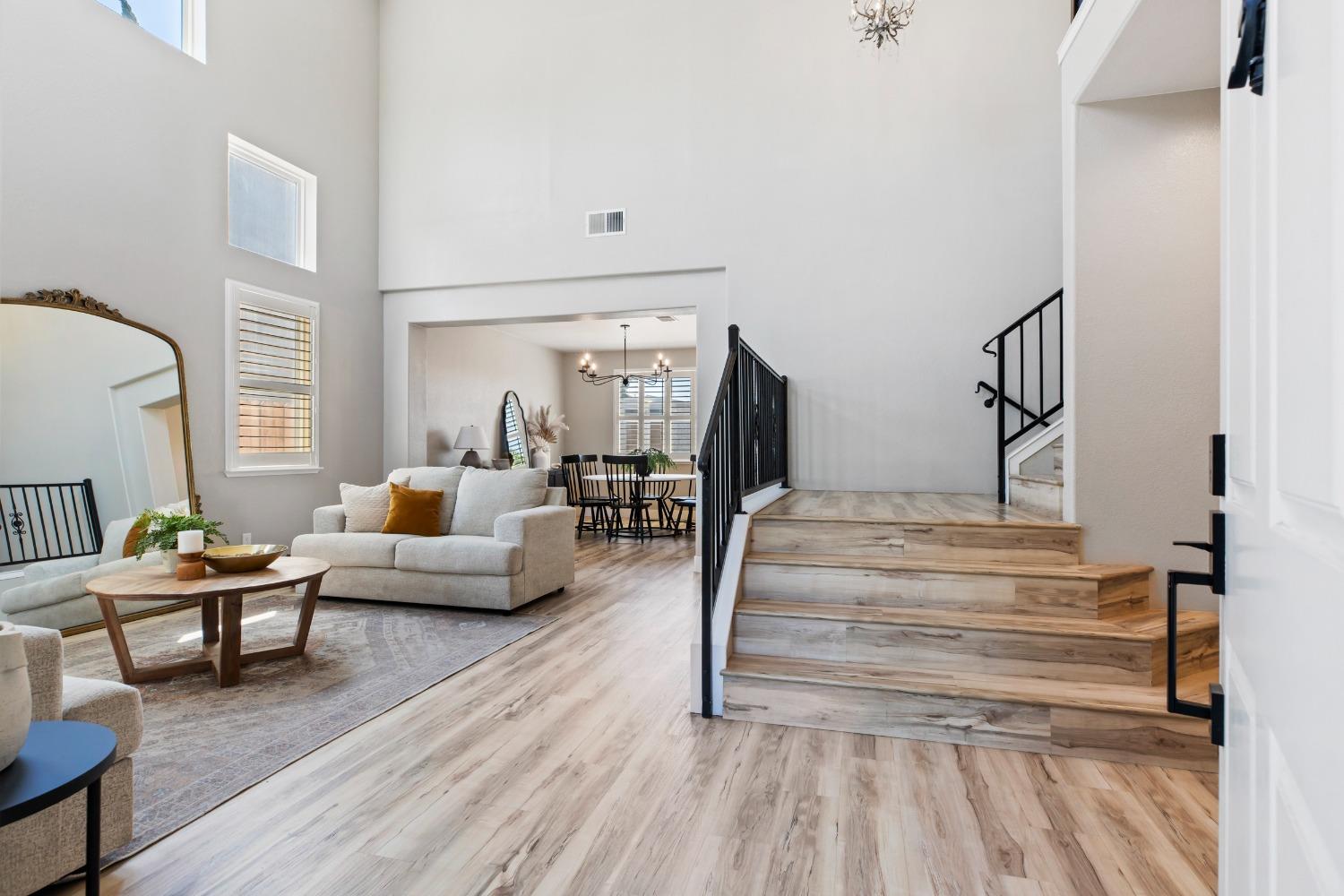 Detail Gallery Image 6 of 35 For 4201 Ballard Cir, Modesto,  CA 95356 - 5 Beds | 3 Baths