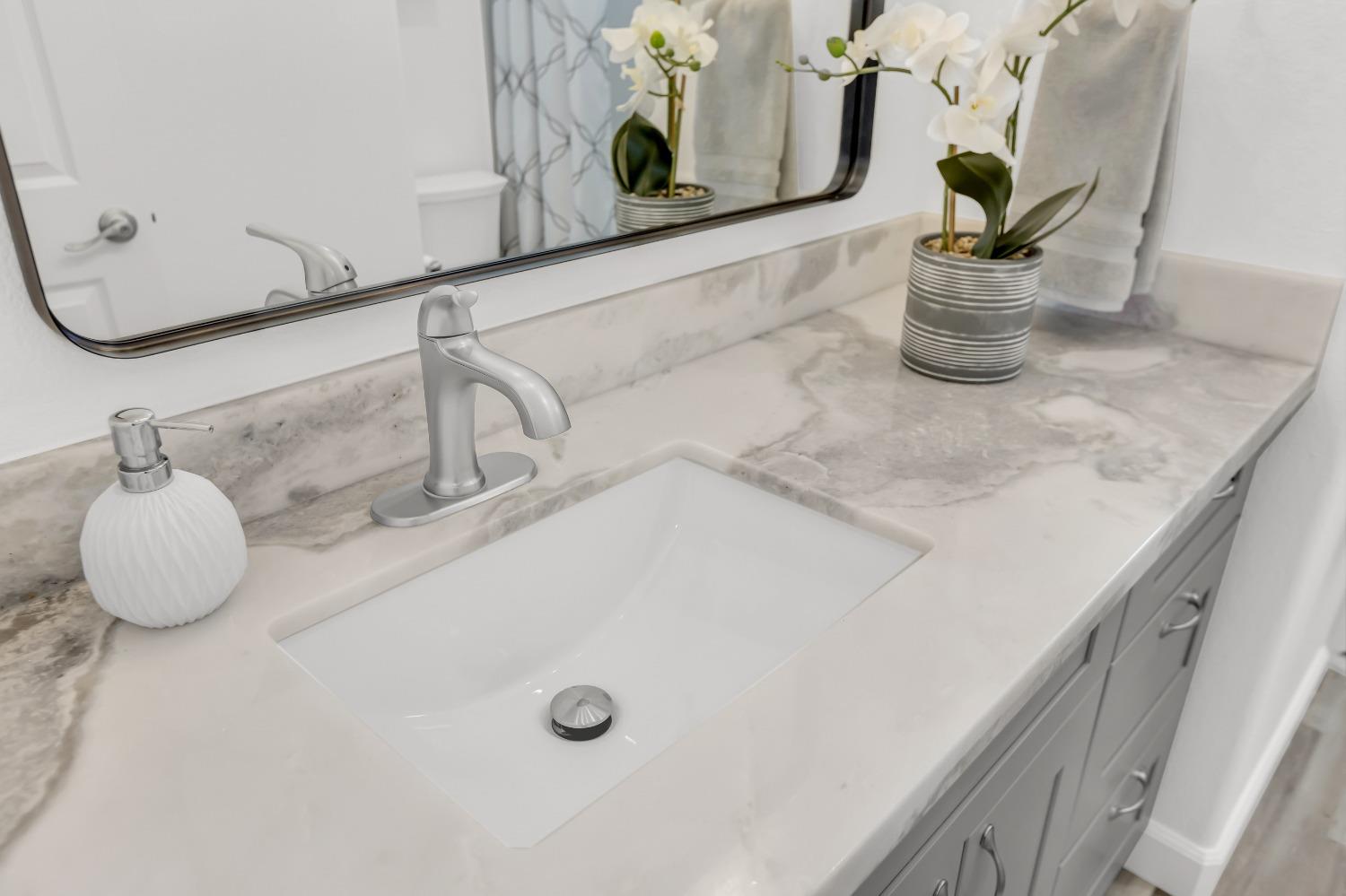 Detail Gallery Image 40 of 68 For 5409 Friesian Way, Elk Grove,  CA 95757 - 4 Beds | 2/1 Baths