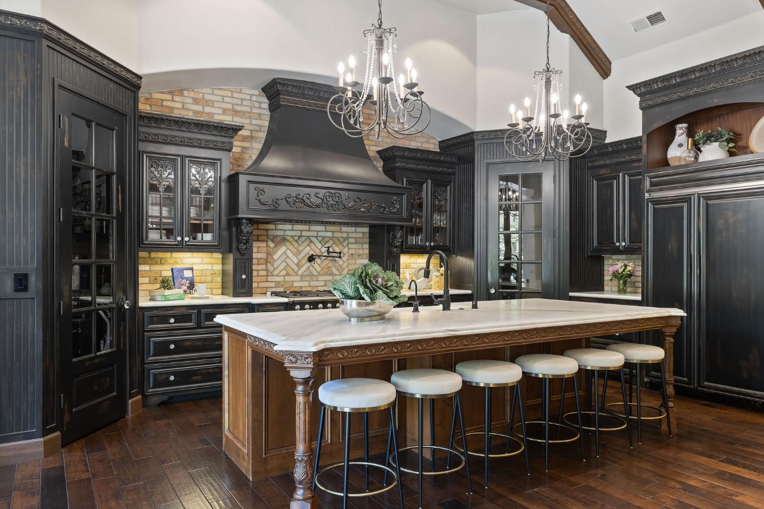 Detail Gallery Image 8 of 61 For 6120 Terracina Ct, Loomis,  CA 95650 - 7 Beds | 6/2 Baths