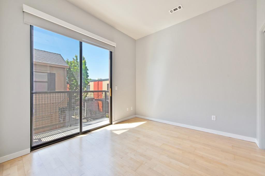 Detail Gallery Image 10 of 22 For 2117 S St #208,  Sacramento,  CA 95816 - 1 Beds | 1 Baths