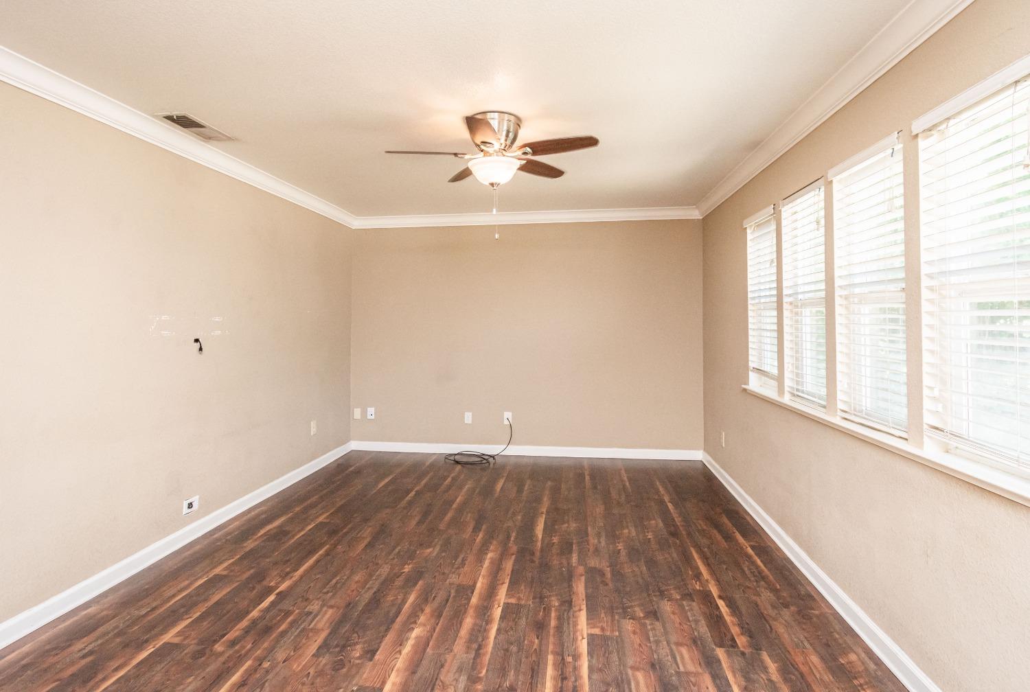 Detail Gallery Image 10 of 32 For 7042 Van Maren Ln, Citrus Heights,  CA 95621 - 3 Beds | 1/1 Baths