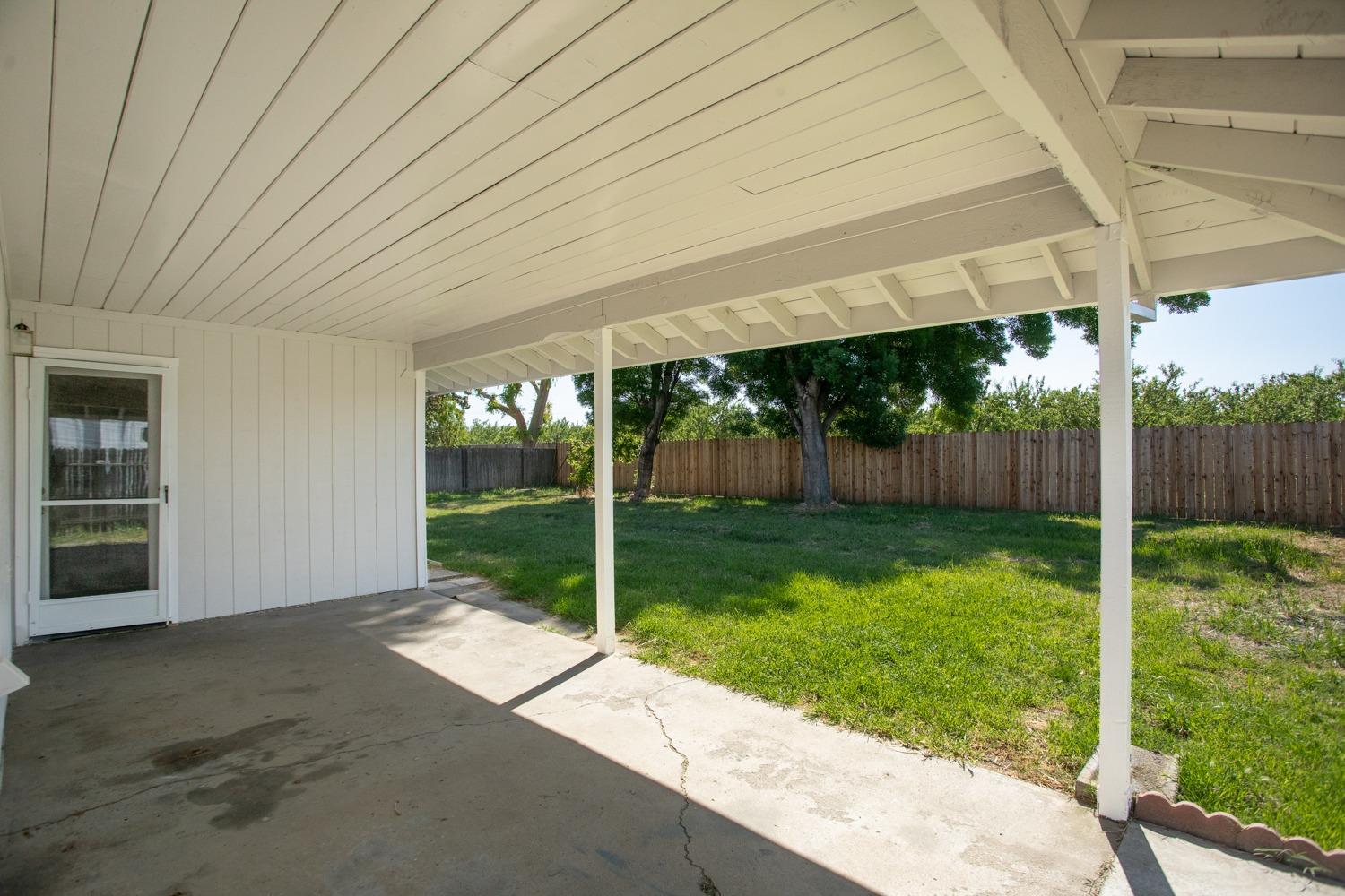 Detail Gallery Image 33 of 37 For 338 Rose Ln, Yuba City,  CA 95993 - 3 Beds | 2 Baths