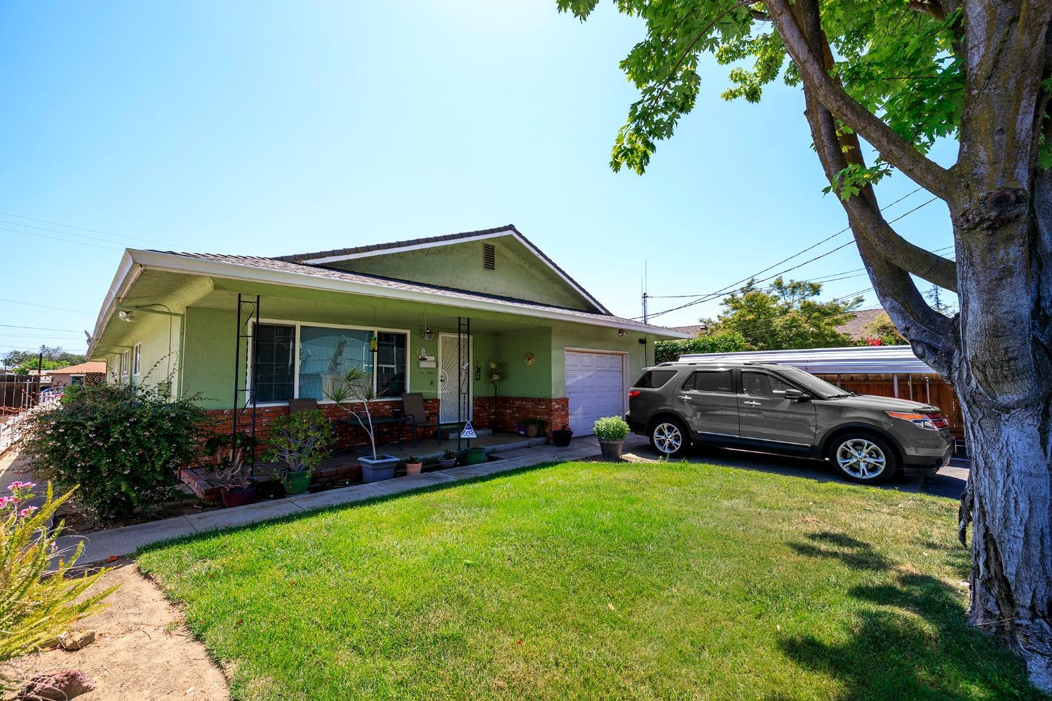 N Lincoln Avenue, Manteca, California image 3