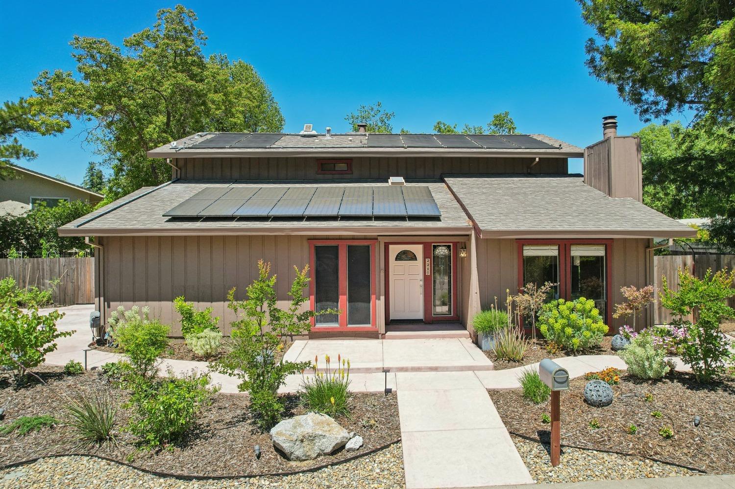 Detail Gallery Image 41 of 45 For 2217 Alameda Ave, Davis,  CA 95616 - 4 Beds | 2/1 Baths