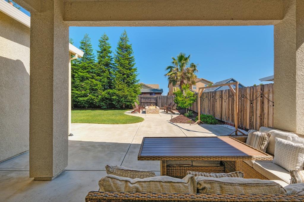 Detail Gallery Image 26 of 32 For 1129 Twinberry St, Plumas Lake,  CA 95961 - 3 Beds | 2 Baths