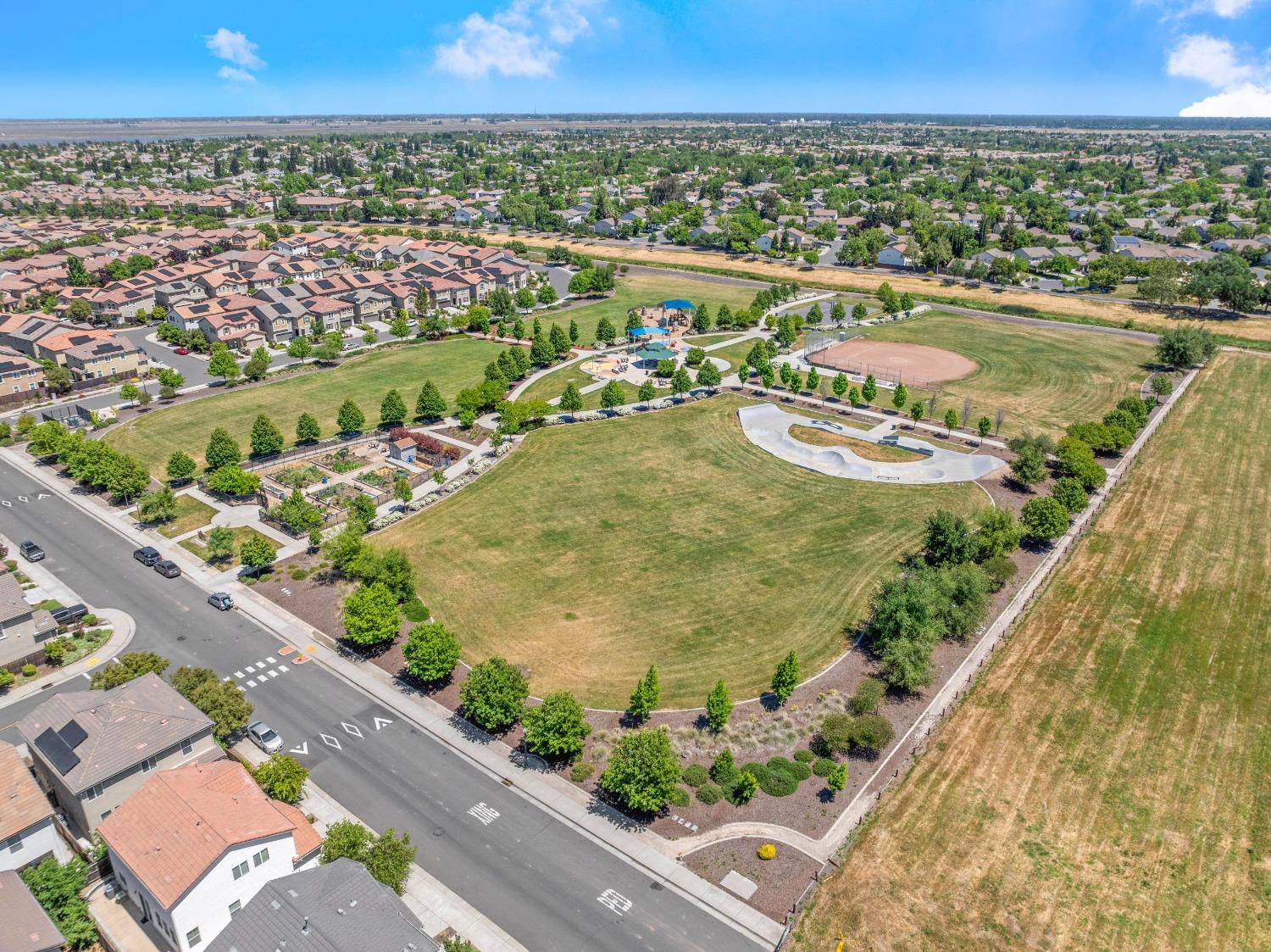 Detail Gallery Image 52 of 54 For 3034 Trap Rock Way, Sacramento,  CA 95835 - 3 Beds | 2/1 Baths