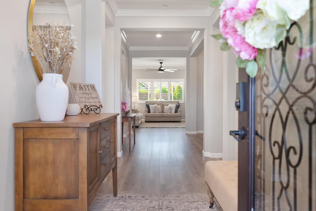 Detail Gallery Image 6 of 61 For 7517 Sobon Ln, Rancho Murieta,  CA 95683 - 4 Beds | 2/1 Baths