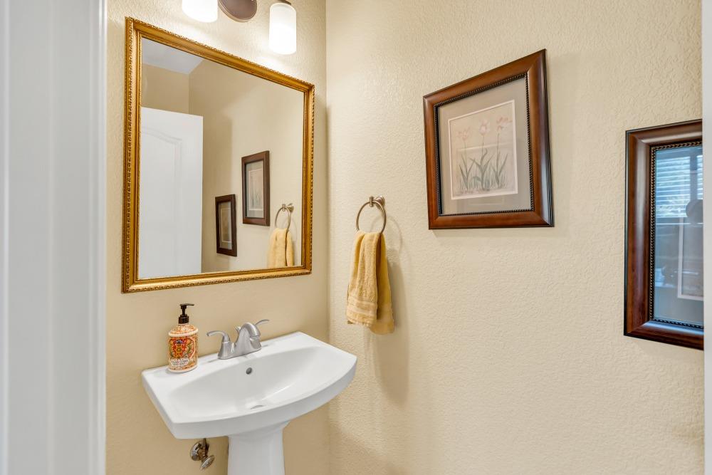Detail Gallery Image 13 of 56 For 745 Parkridge Dr, Galt,  CA 95632 - 3 Beds | 2/1 Baths