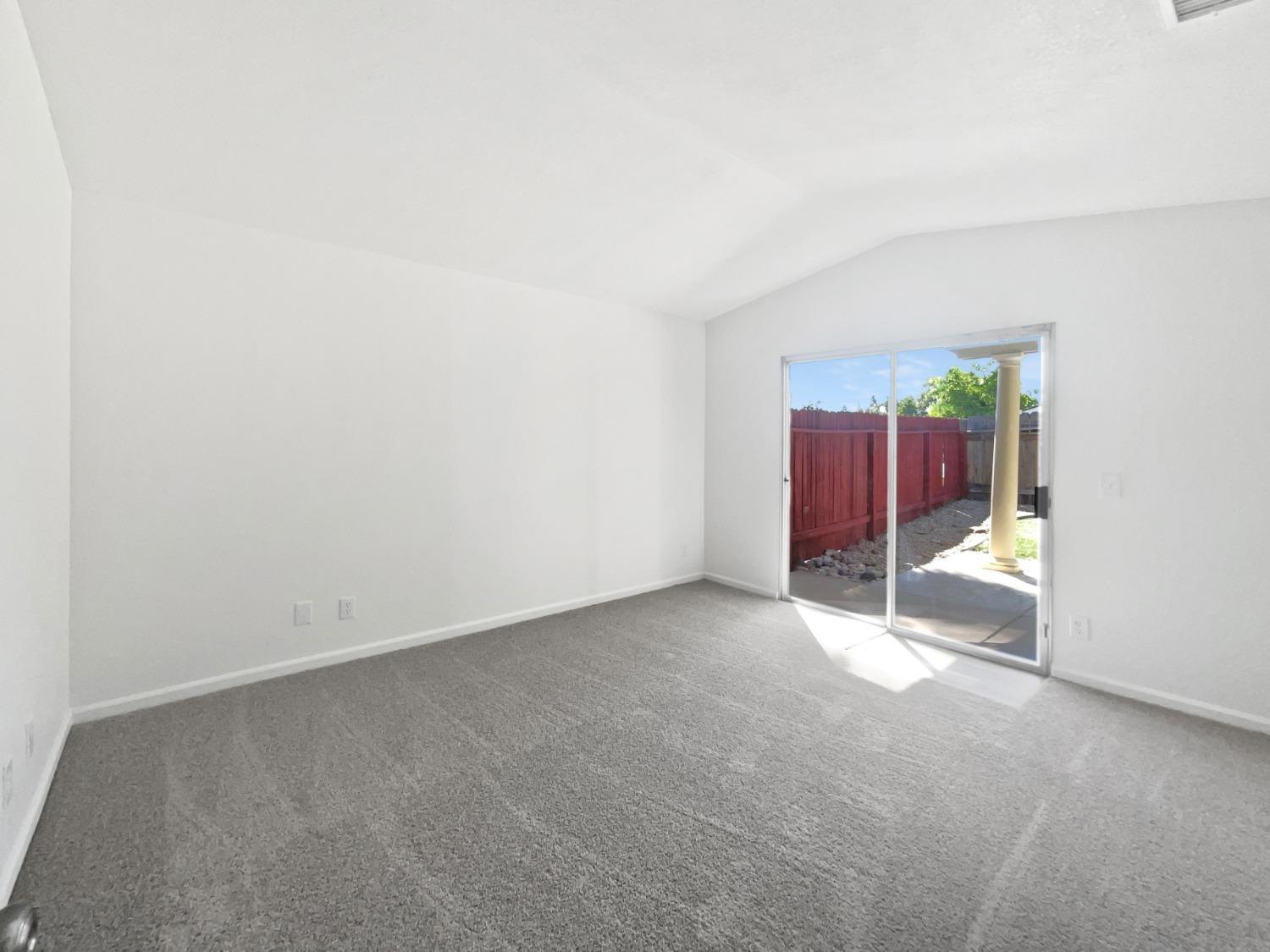 Detail Gallery Image 21 of 25 For 6990 Riverboat Way, Sacramento,  CA 95831 - 2 Beds | 2 Baths