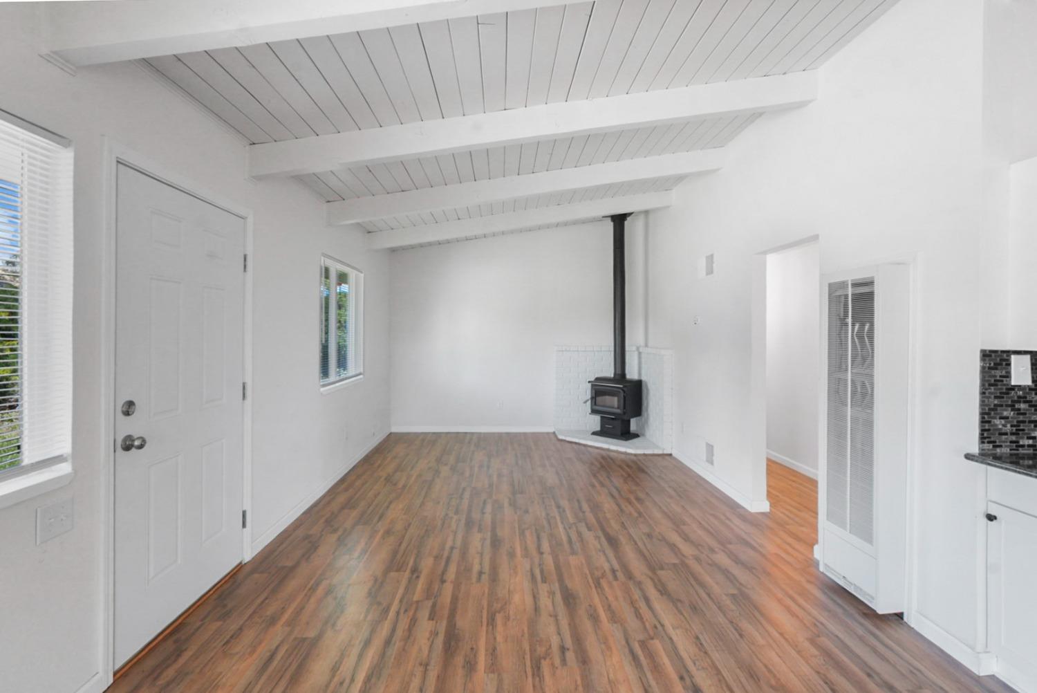 Detail Gallery Image 9 of 31 For 16310 Jacksonville Rd, Jamestown,  CA 95327 - 3 Beds | 1 Baths