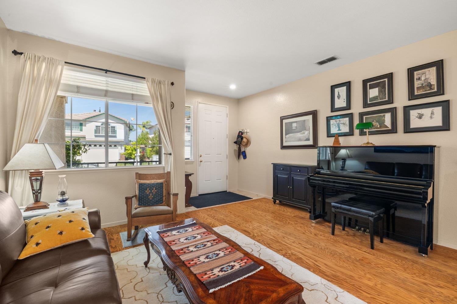 Detail Gallery Image 16 of 39 For 6504 Trailride Way, Citrus Heights,  CA 95621 - 3 Beds | 2 Baths