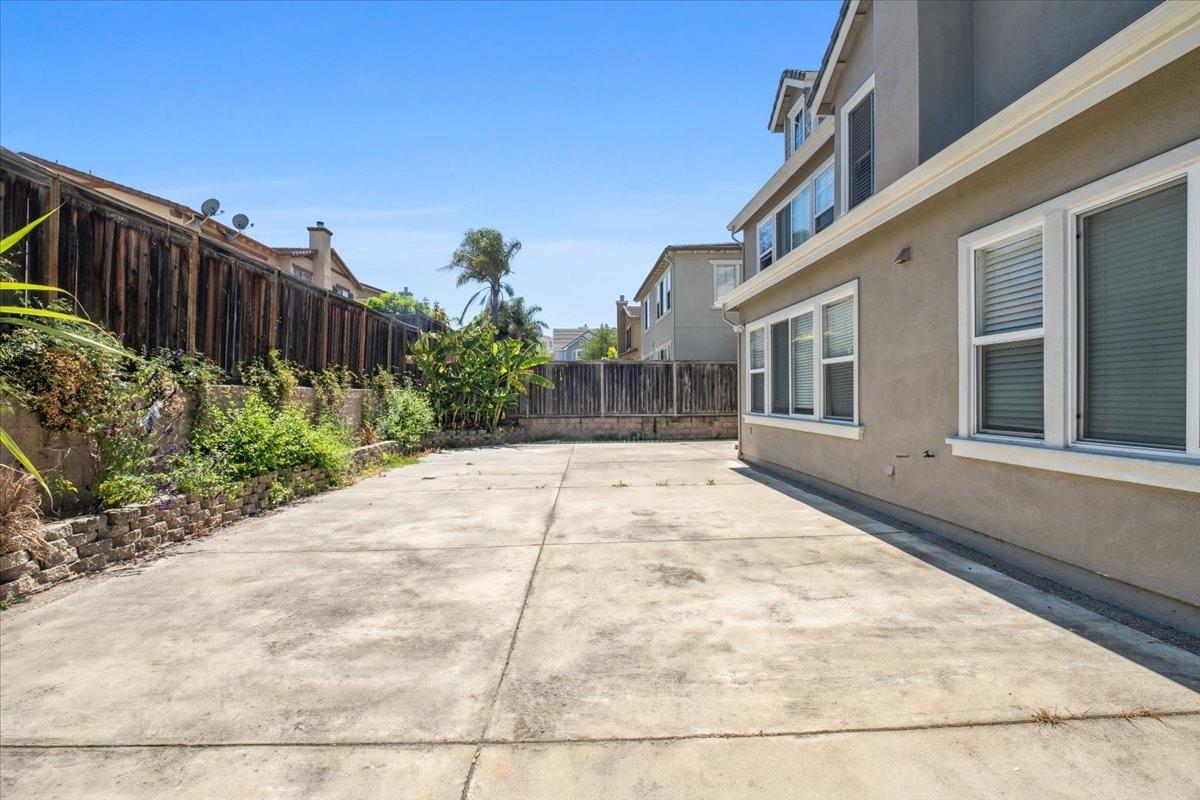 Detail Gallery Image 43 of 45 For 1012 Rock Harbor Pt, Hercules,  CA 94547 - 4 Beds | 4 Baths
