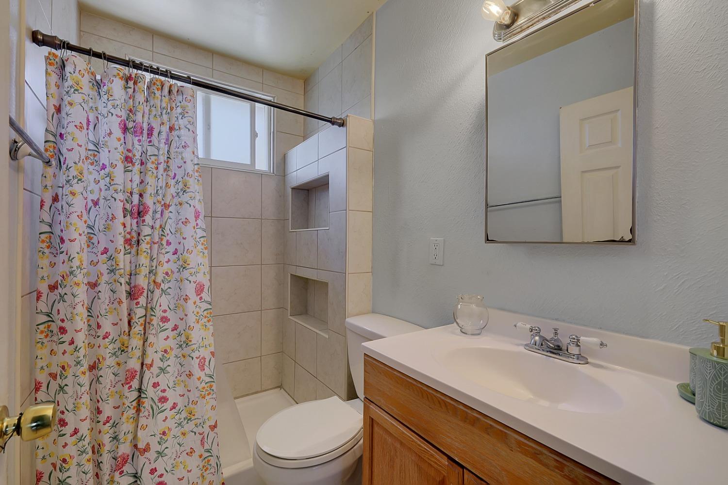 Detail Gallery Image 24 of 47 For 7612 Beth, Sacramento,  CA 95832 - 3 Beds | 2 Baths