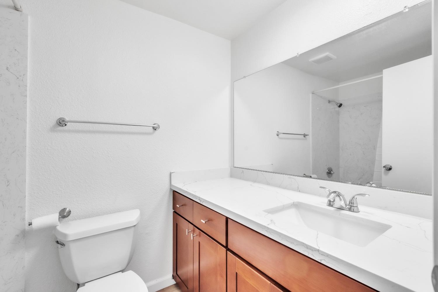 Detail Gallery Image 17 of 20 For 4355 Pow Way, Sacramento,  CA 95820 - 3 Beds | 2 Baths
