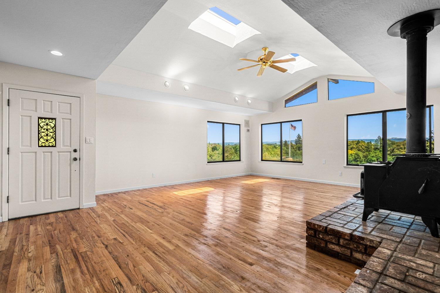Detail Gallery Image 20 of 94 For 2575 Sand Ridge Rd, Placerville,  CA 95667 - 3 Beds | 2 Baths