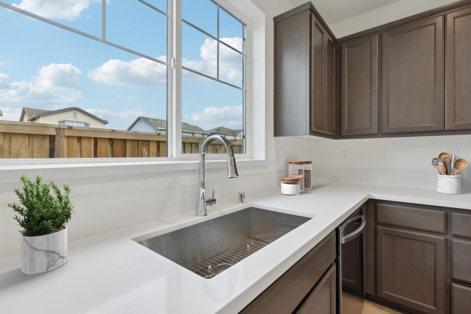 Detail Gallery Image 9 of 15 For 278 Mindy Way, Pittsburg,  CA 94565 - 3 Beds | 2/1 Baths