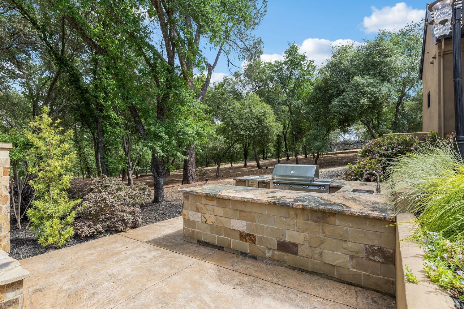 Detail Gallery Image 52 of 61 For 6120 Terracina Ct, Loomis,  CA 95650 - 7 Beds | 6/2 Baths