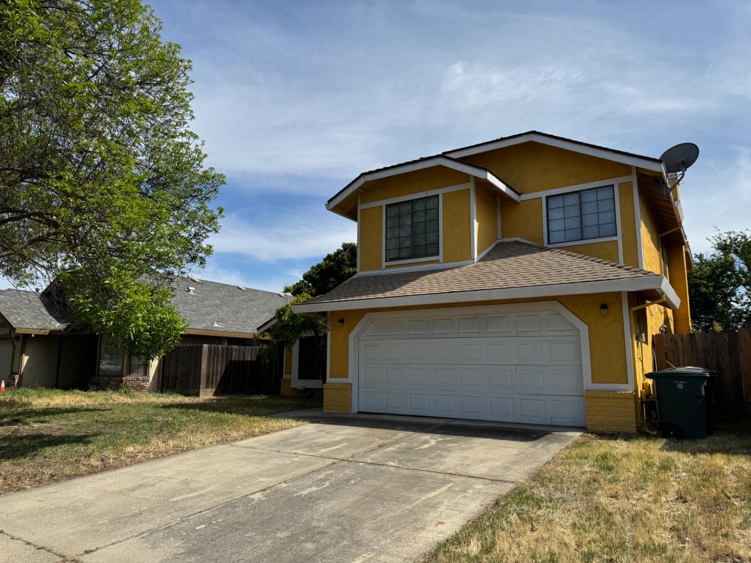 Detail Gallery Image 1 of 21 For 2036 Sheldon Dr, Modesto,  CA 95350 - 4 Beds | 2/1 Baths