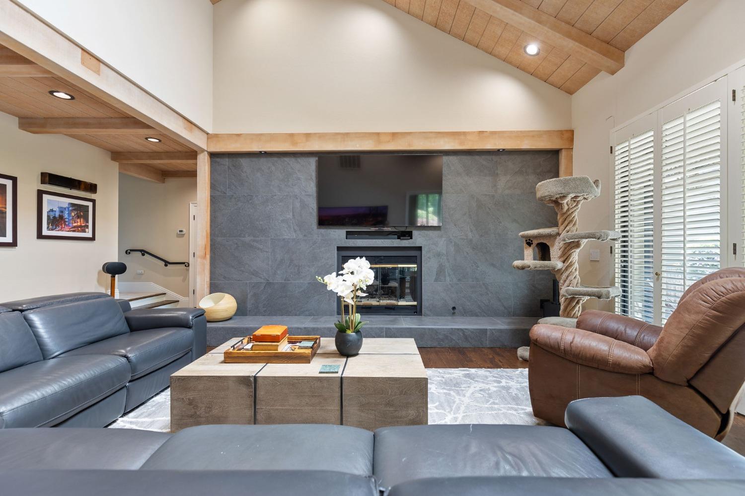 Detail Gallery Image 32 of 68 For 7634 Pineridge Ln, Fair Oaks,  CA 95628 - 3 Beds | 2 Baths