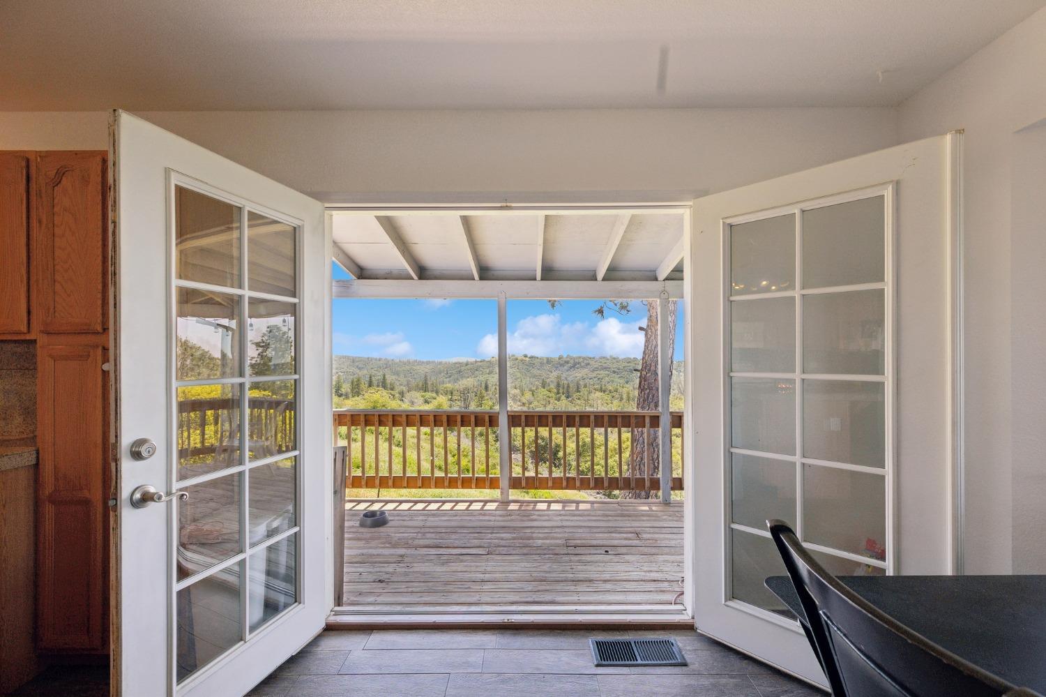 Detail Gallery Image 6 of 27 For 14748 Sutter Highlands, Sutter Creek,  CA 95685 - 3 Beds | 2 Baths