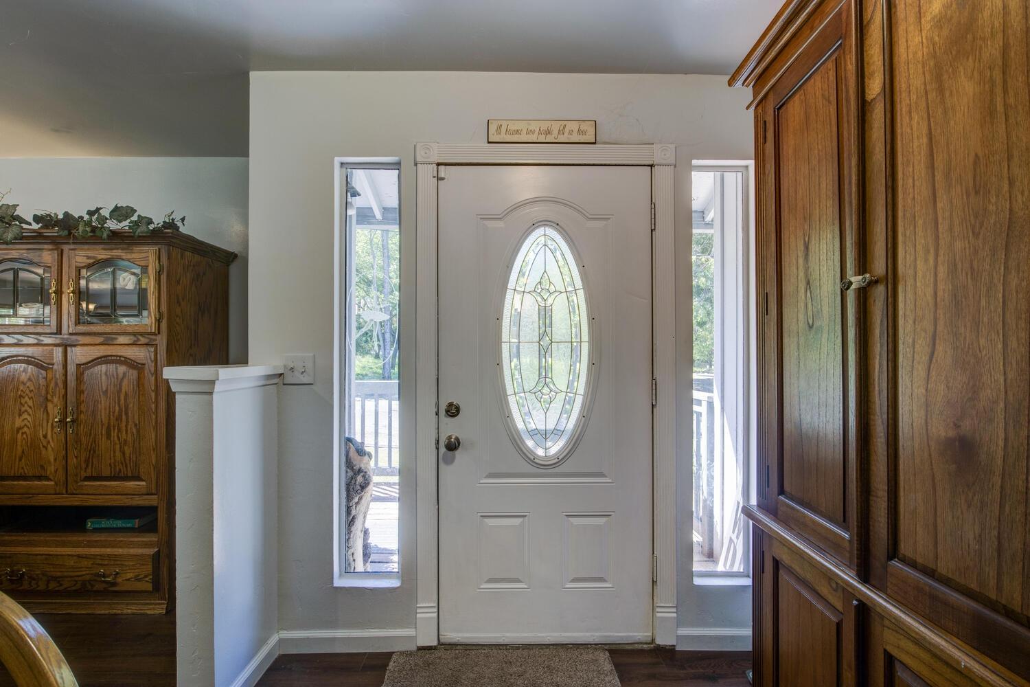 Detail Gallery Image 10 of 72 For 555 Arlette Ln, Diamond Springs,  CA 95619 - 8 Beds | 3 Baths