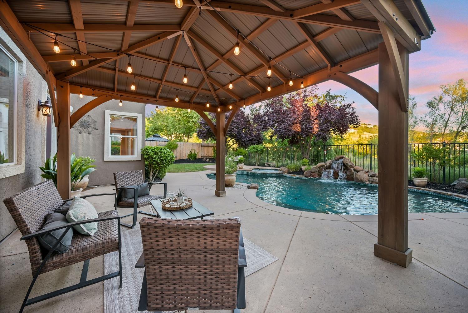 Detail Gallery Image 37 of 48 For 961 Glennfinnan Way, Folsom,  CA 95630 - 5 Beds | 3 Baths