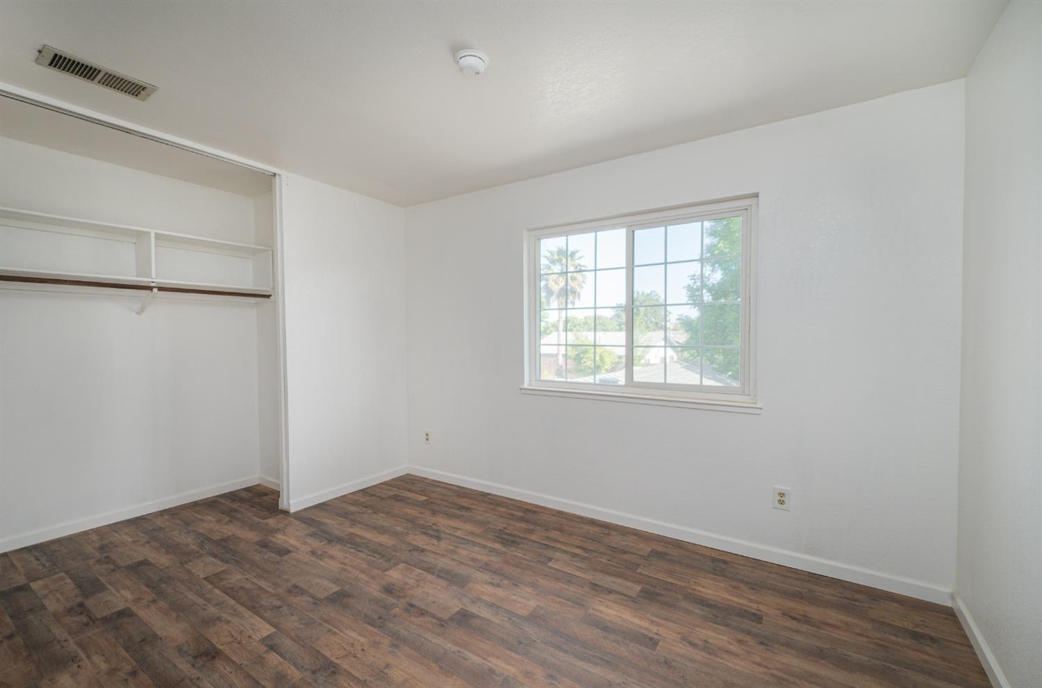 Detail Gallery Image 39 of 50 For 2104 Golden Leaf Ct, Modesto,  CA 95355 - 4 Beds | 2/1 Baths