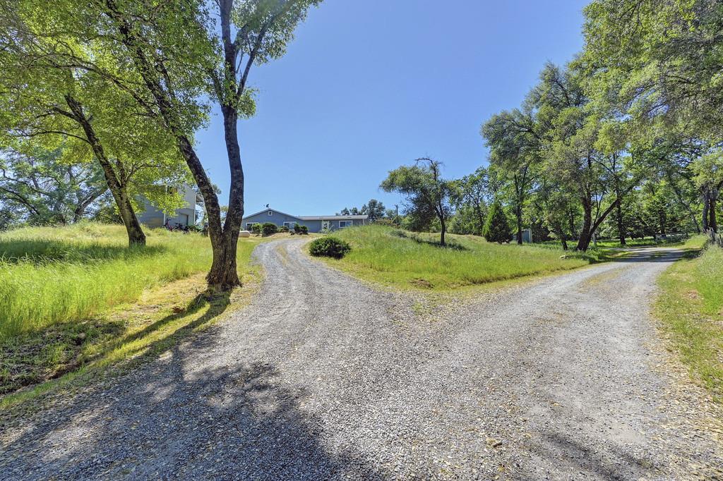 Detail Gallery Image 10 of 74 For 5400 Genney Ln, El Dorado,  CA 95623 - 3 Beds | 2 Baths