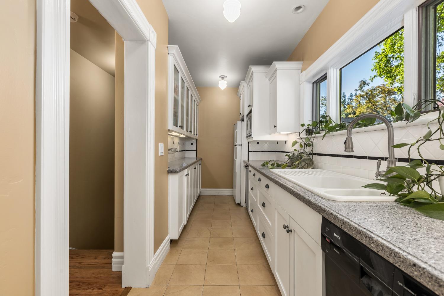 Detail Gallery Image 15 of 59 For 358 Mill St, Grass Valley,  CA 95945 - 8 Beds | 9 Baths