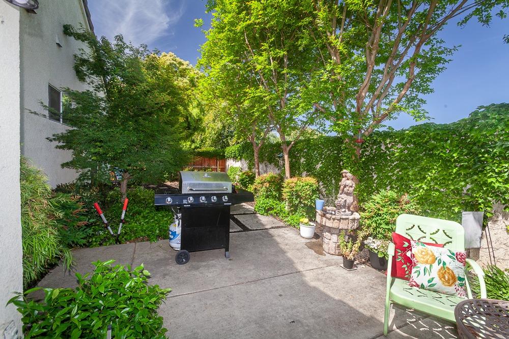 Detail Gallery Image 37 of 44 For 3070 Carousel Cir, Stockton,  CA 95219 - 3 Beds | 2 Baths