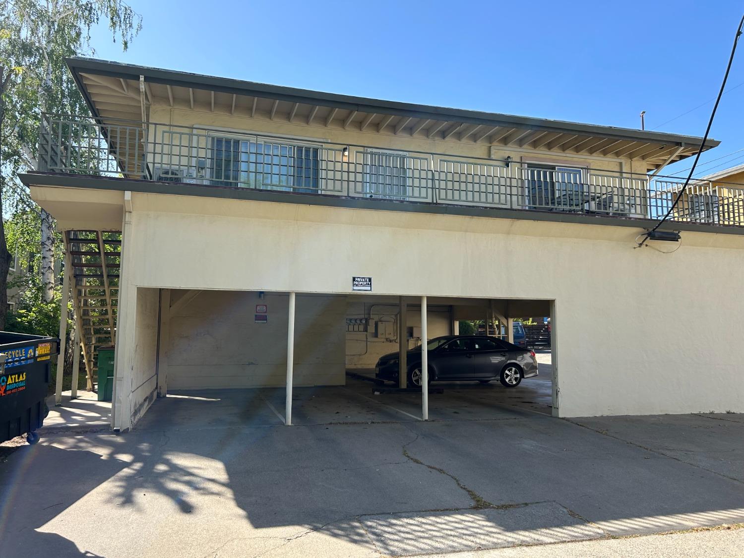 Detail Gallery Image 6 of 6 For 1033 39th St, Sacramento,  CA 95816 - – Beds | – Baths