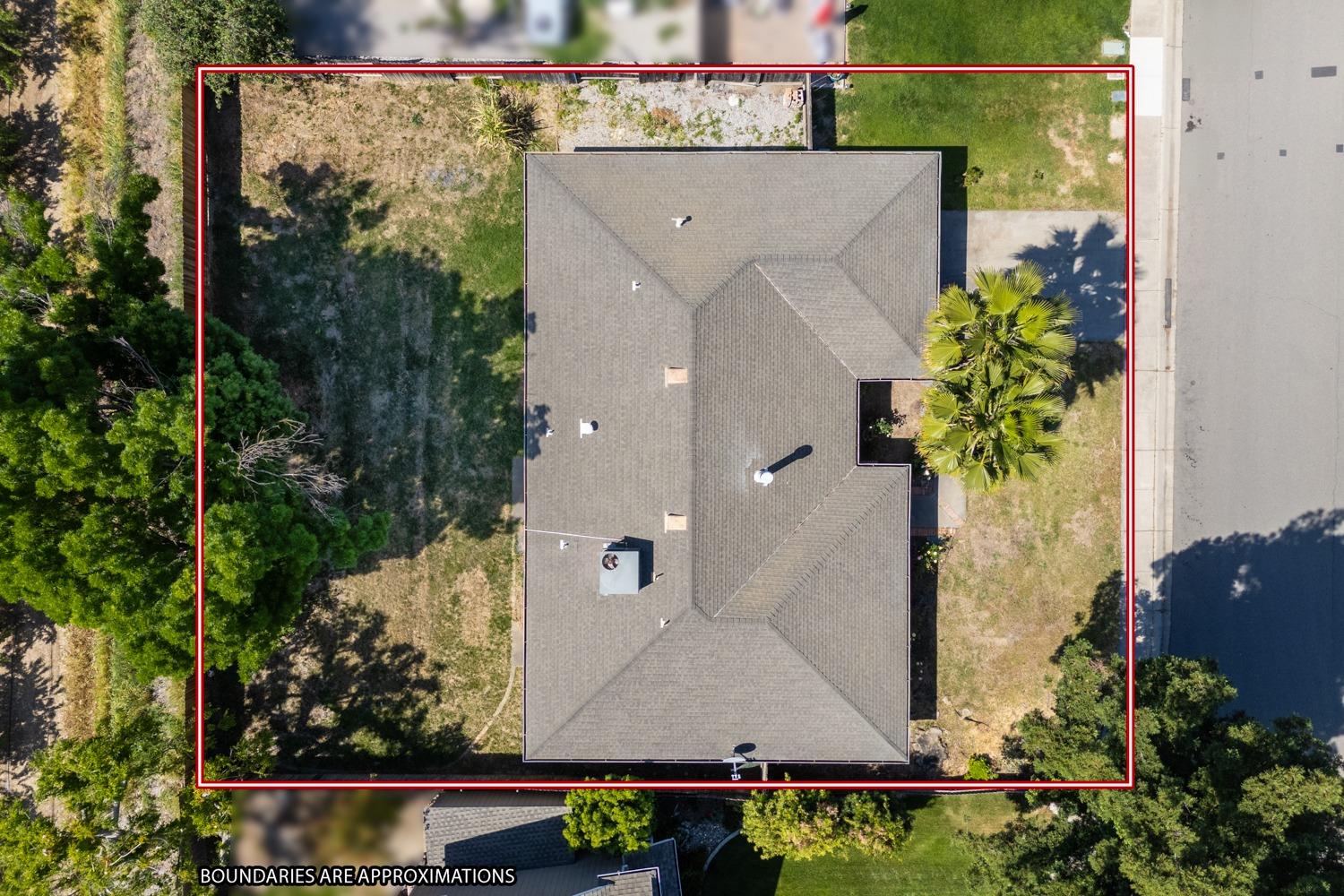 Detail Gallery Image 3 of 37 For 338 Rose Ln, Yuba City,  CA 95993 - 3 Beds | 2 Baths