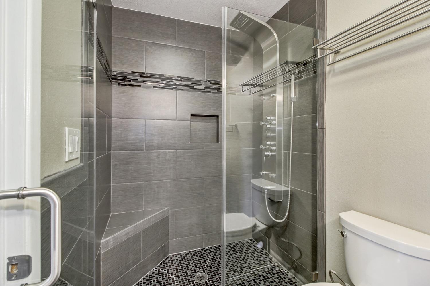 Photo #20: 225058473 Listing: Photo #20