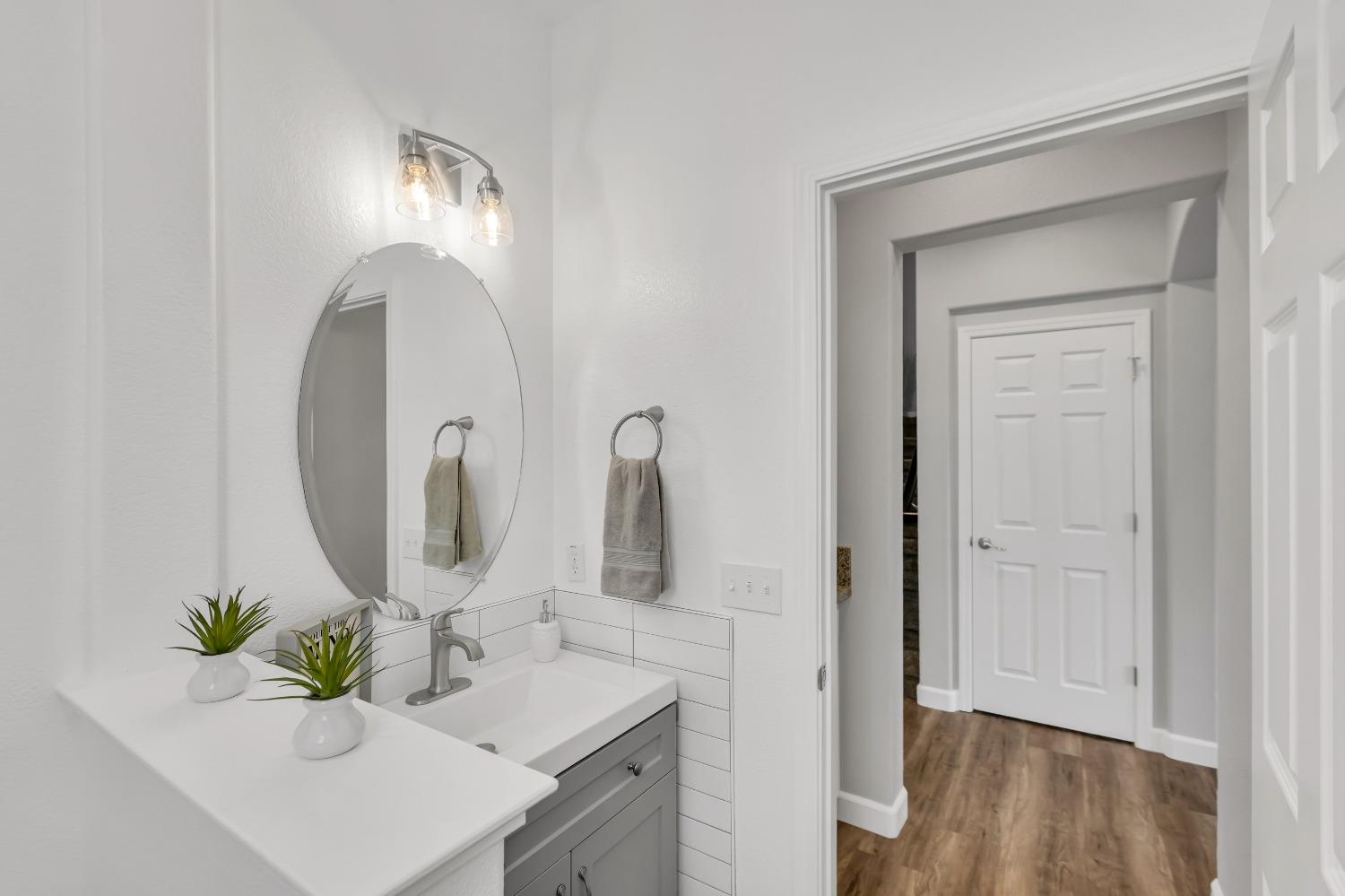 Detail Gallery Image 26 of 68 For 5409 Friesian Way, Elk Grove,  CA 95757 - 4 Beds | 2/1 Baths