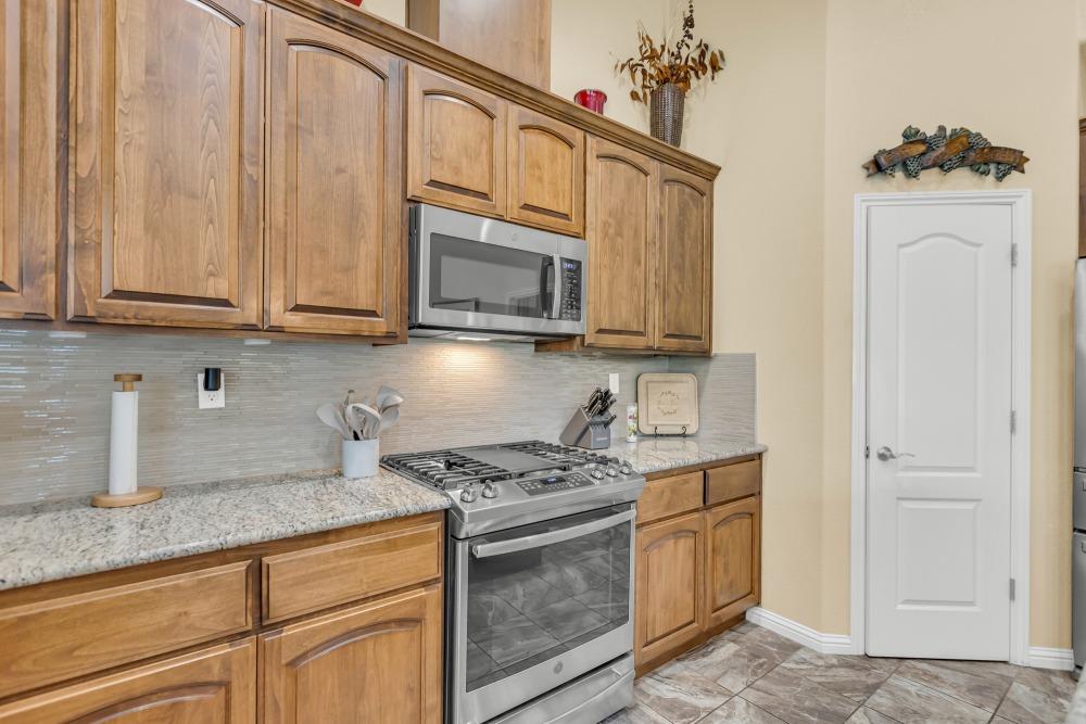 Detail Gallery Image 18 of 56 For 745 Parkridge Dr, Galt,  CA 95632 - 3 Beds | 2/1 Baths