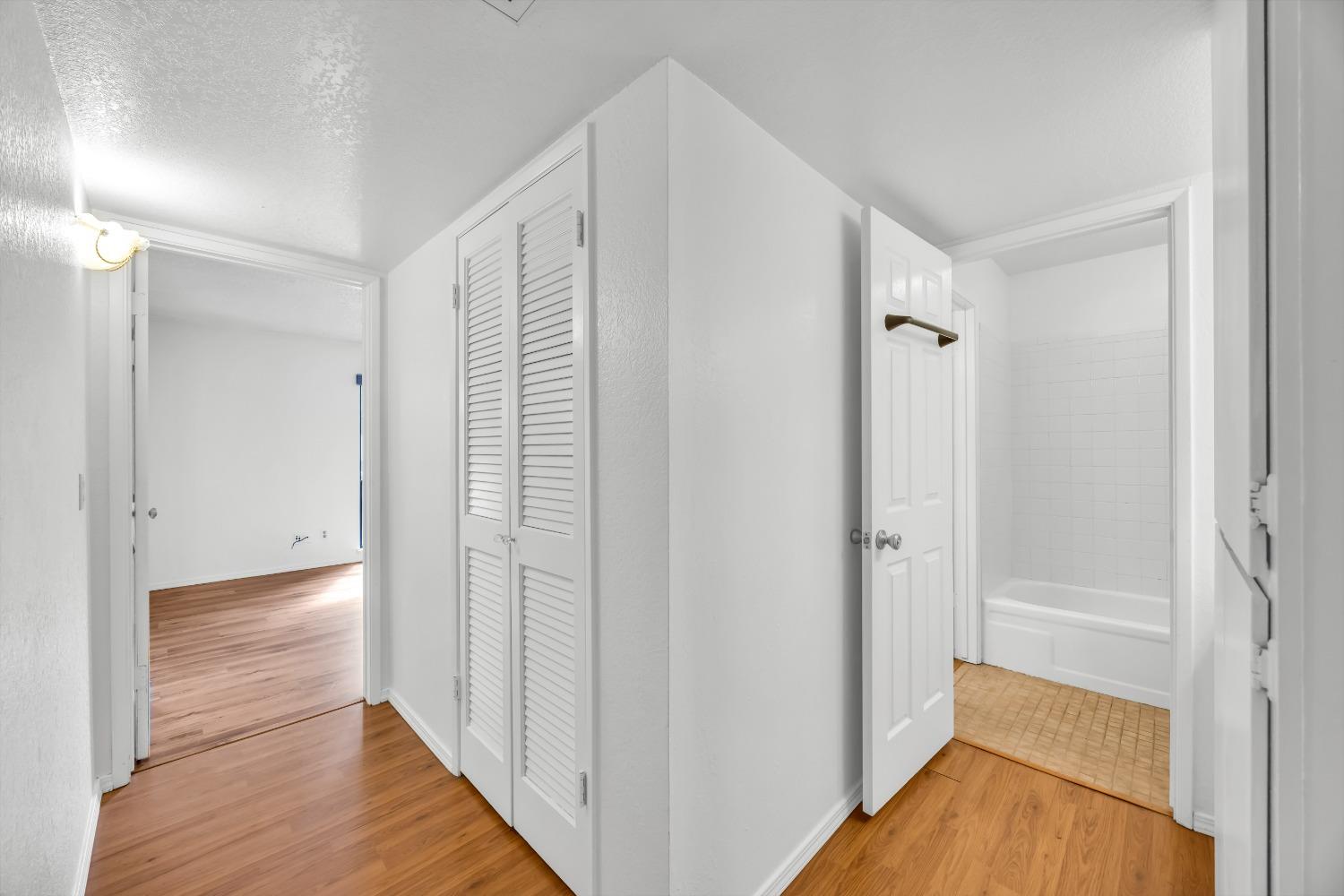 Photo #21: 225058496 Listing: Photo #21