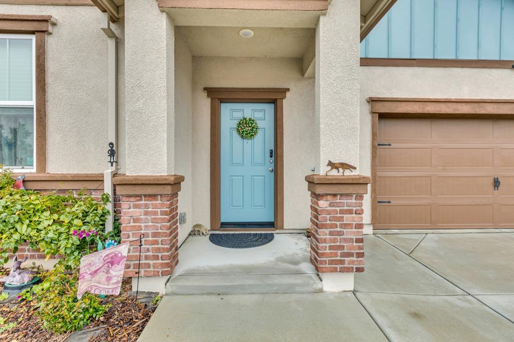 Detail Gallery Image 3 of 41 For 2309 Redhaven St, Linda,  CA 95901 - 4 Beds | 2 Baths