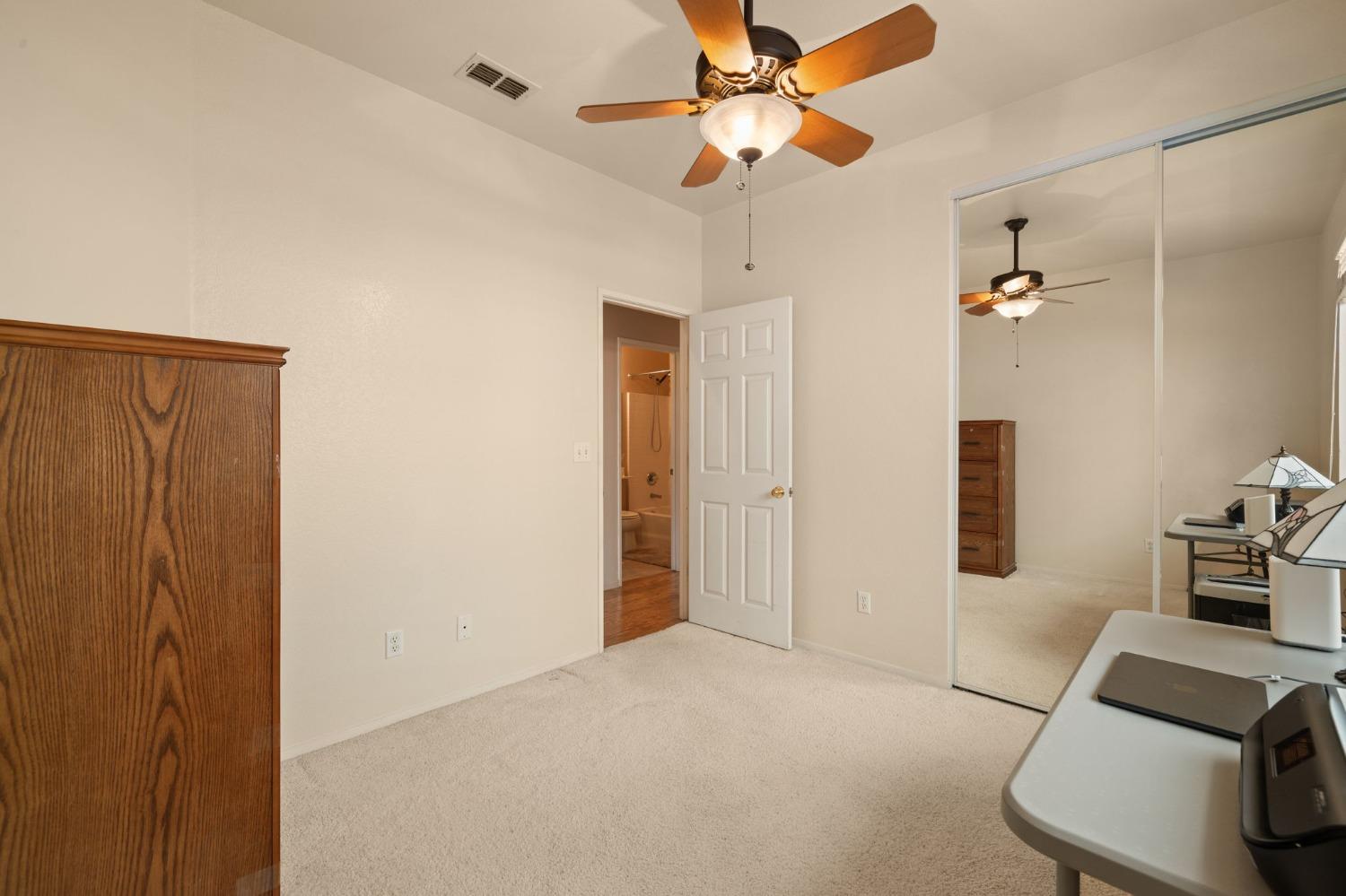 Detail Gallery Image 22 of 39 For 6504 Trailride Way, Citrus Heights,  CA 95621 - 3 Beds | 2 Baths