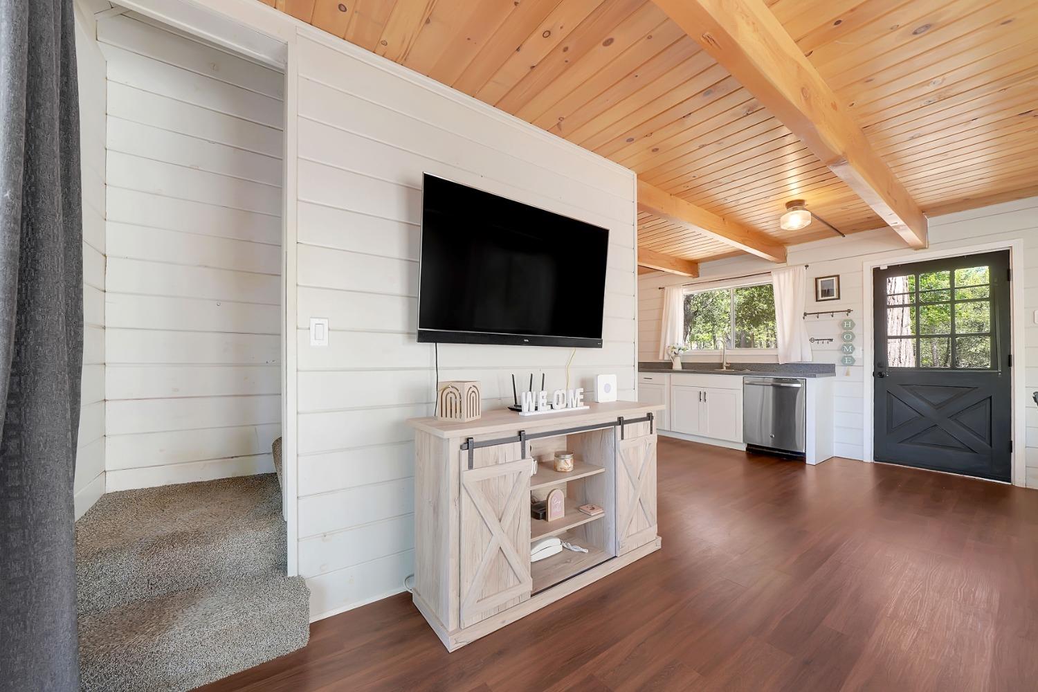 Detail Gallery Image 9 of 27 For 19353 Ponderosa Dr, Volcano,  CA 95689 - 2 Beds | 1 Baths