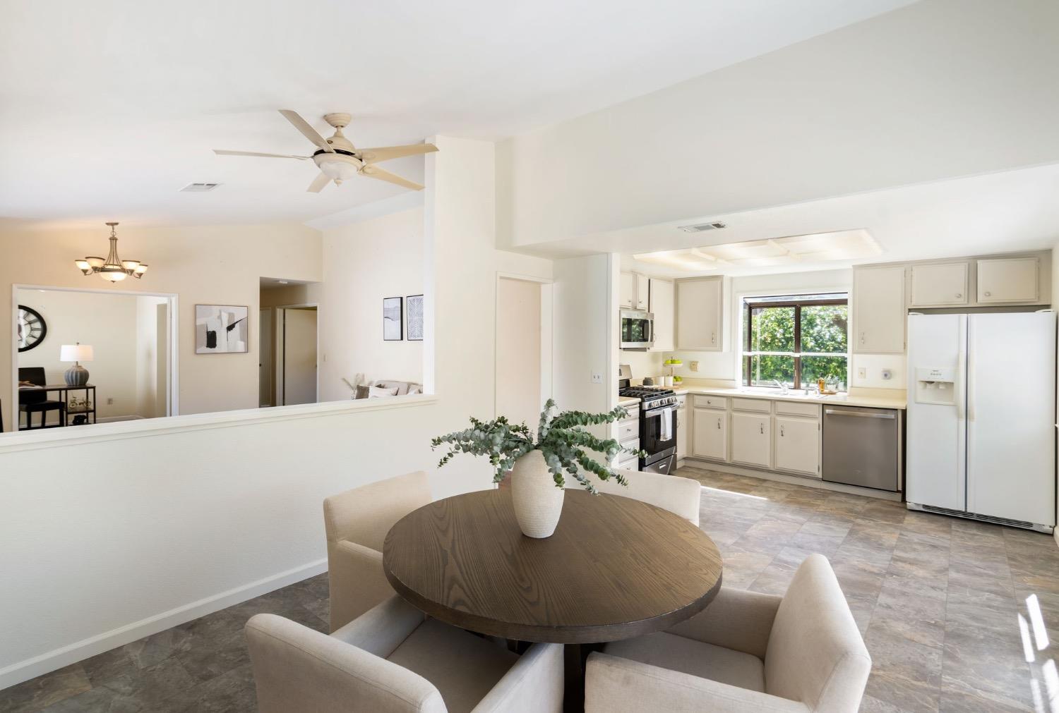 Detail Gallery Image 3 of 45 For 629 Azores Cir, Bay Point,  CA 94565 - 3 Beds | 2 Baths