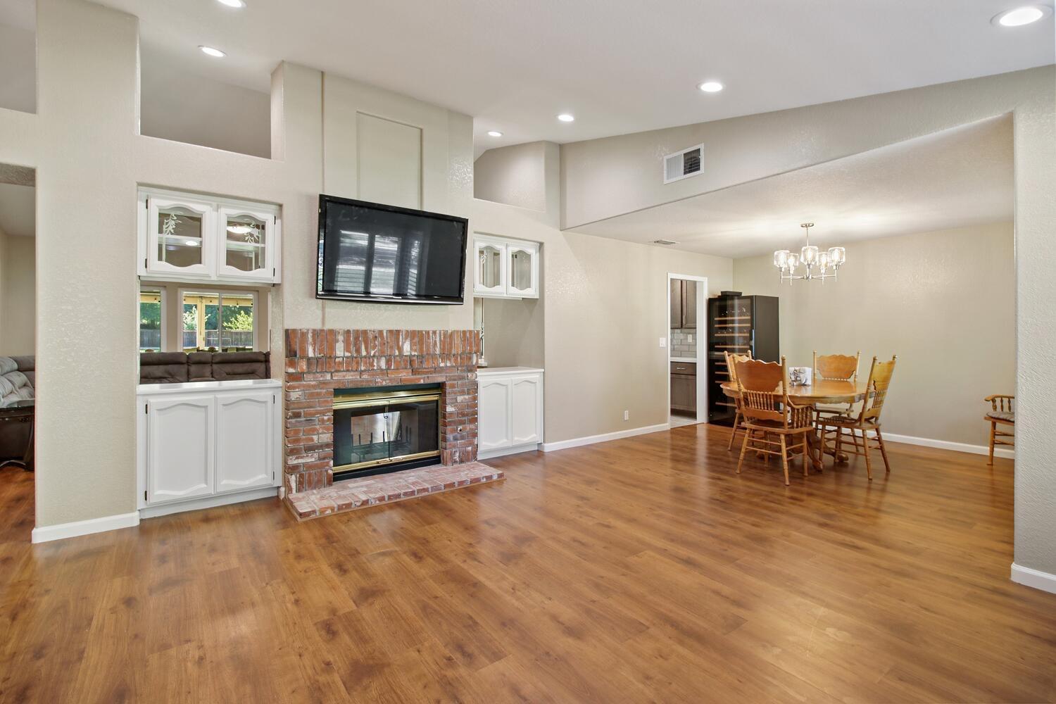 Detail Gallery Image 9 of 76 For 8348 Polo Crosse Ave, Sacramento,  CA 95829 - 5 Beds | 4 Baths