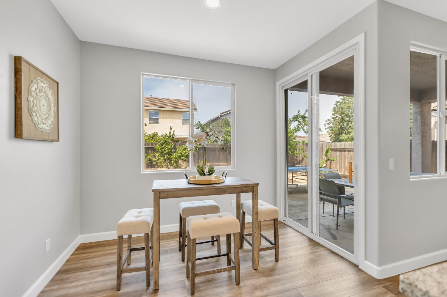Detail Gallery Image 18 of 68 For 5409 Friesian Way, Elk Grove,  CA 95757 - 4 Beds | 2/1 Baths
