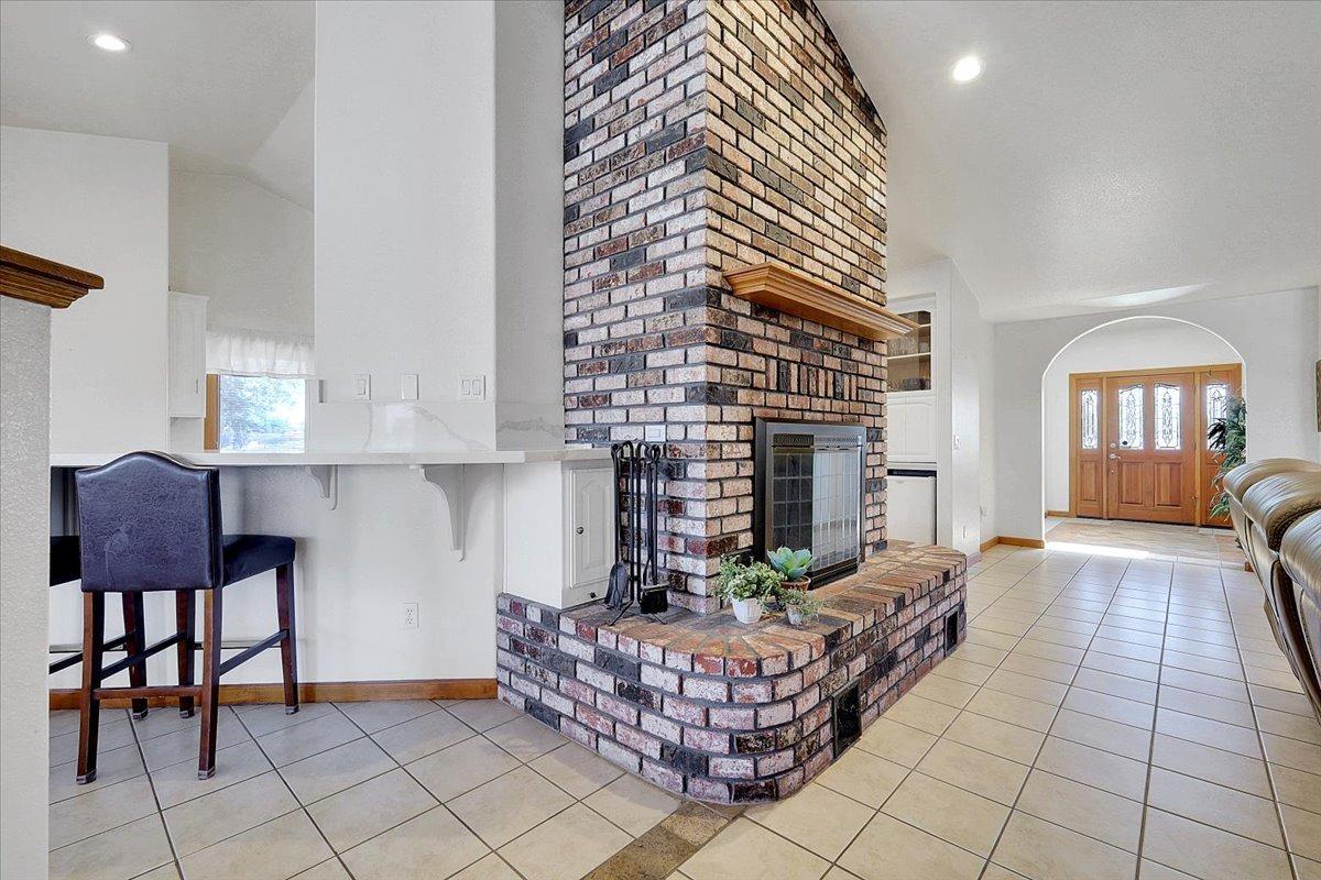 Detail Gallery Image 24 of 99 For 1721 Starr St, Yuba City,  CA 95993 - 5 Beds | 3 Baths