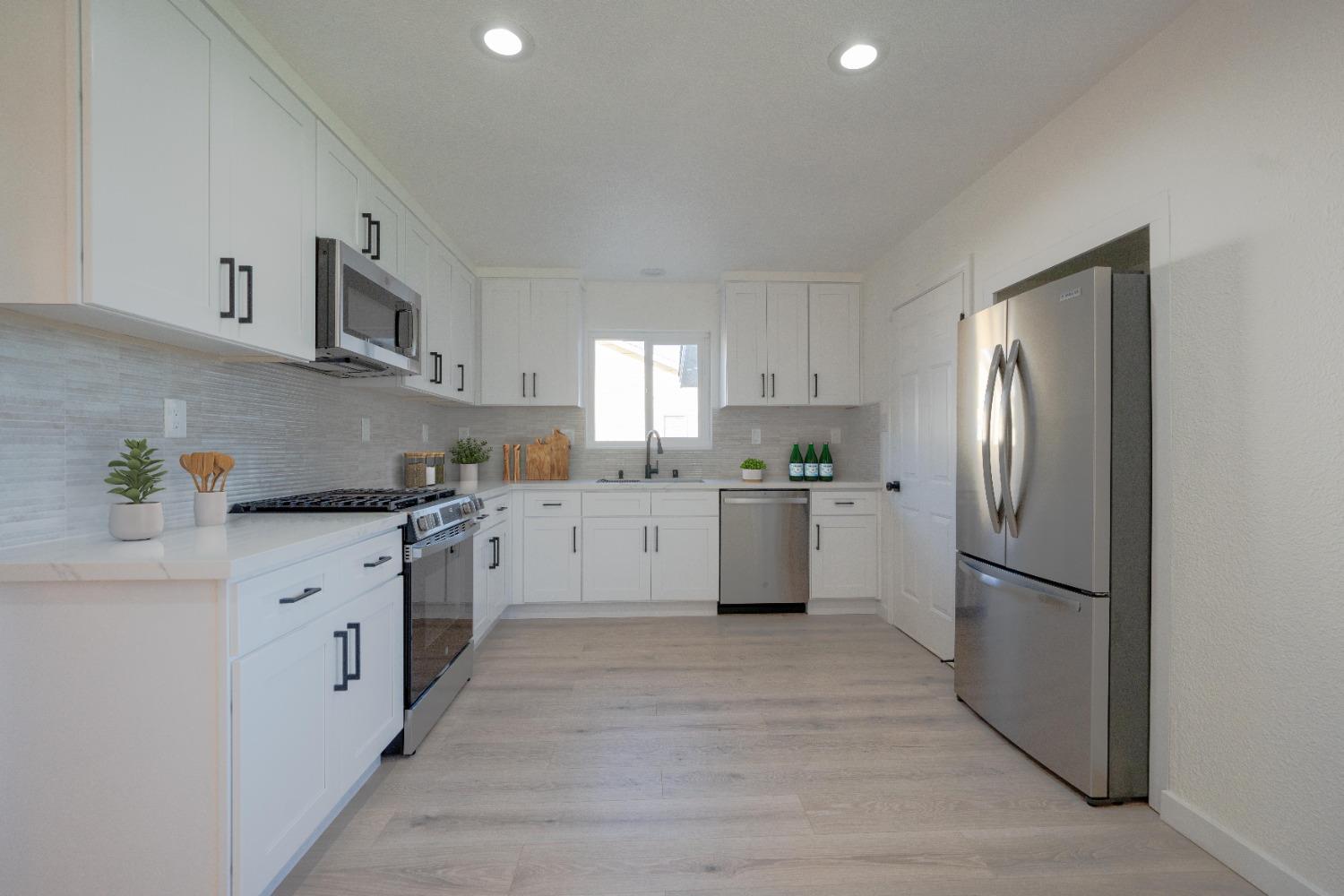 Detail Gallery Image 8 of 34 For 2652 Aramon Dr, Rancho Cordova,  CA 95670 - 3 Beds | 2 Baths