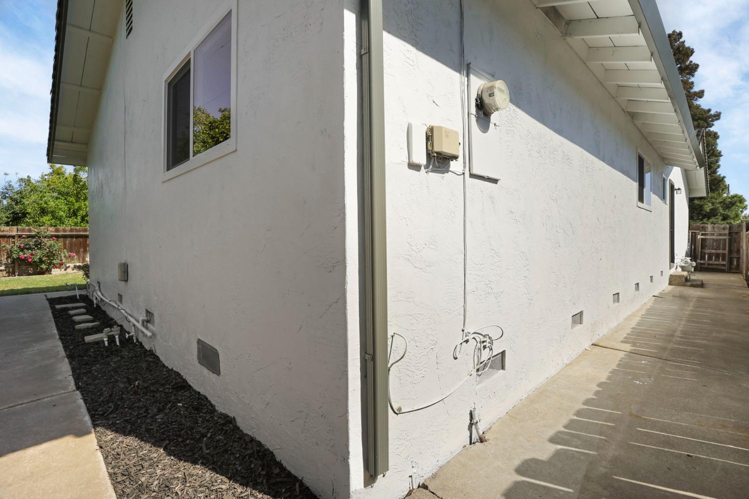 Detail Gallery Image 34 of 34 For 2715 Madrone Ave, Stockton,  CA 95207 - 3 Beds | 2 Baths