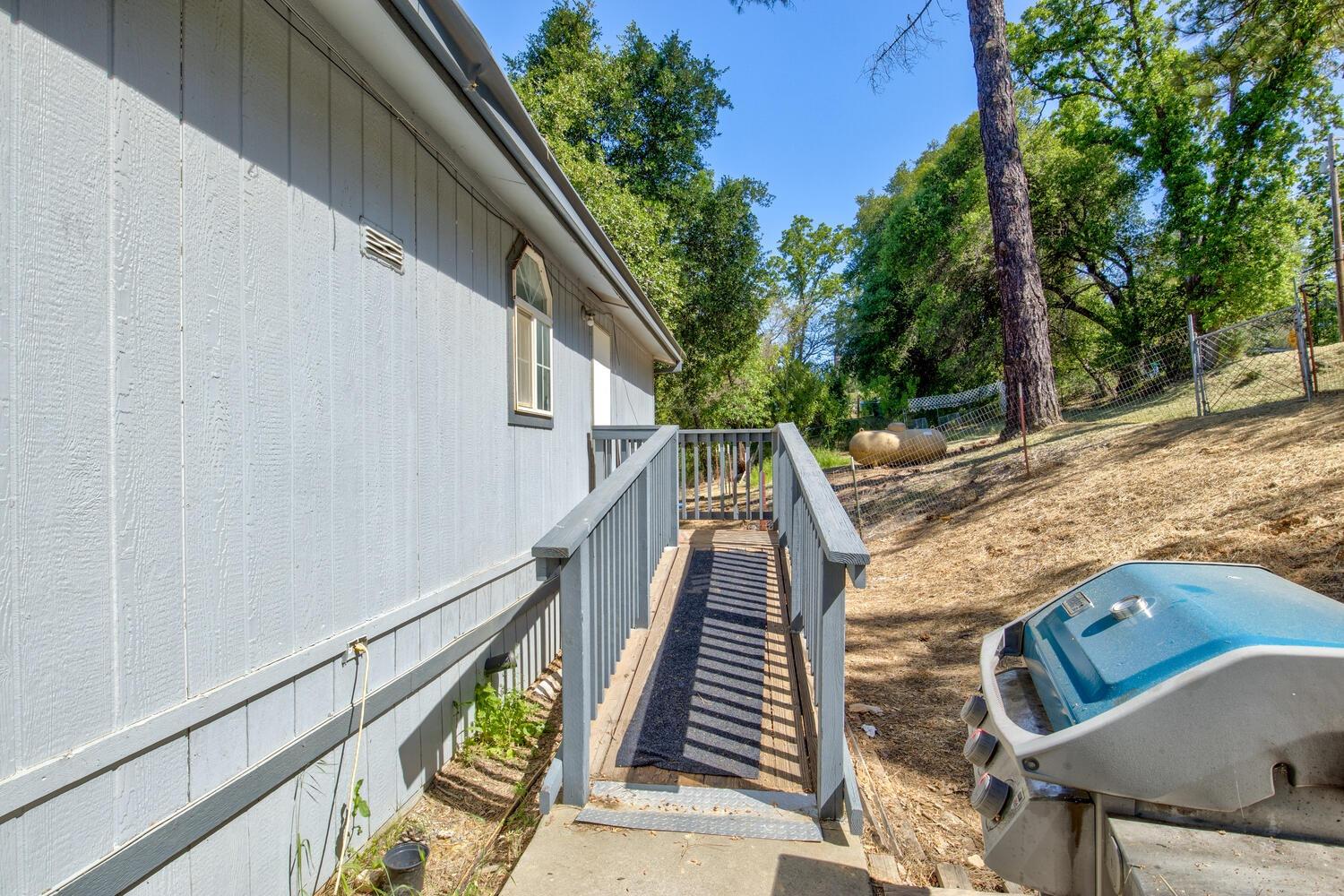 Detail Gallery Image 55 of 72 For 555 Arlette Ln, Diamond Springs,  CA 95619 - 8 Beds | 3 Baths