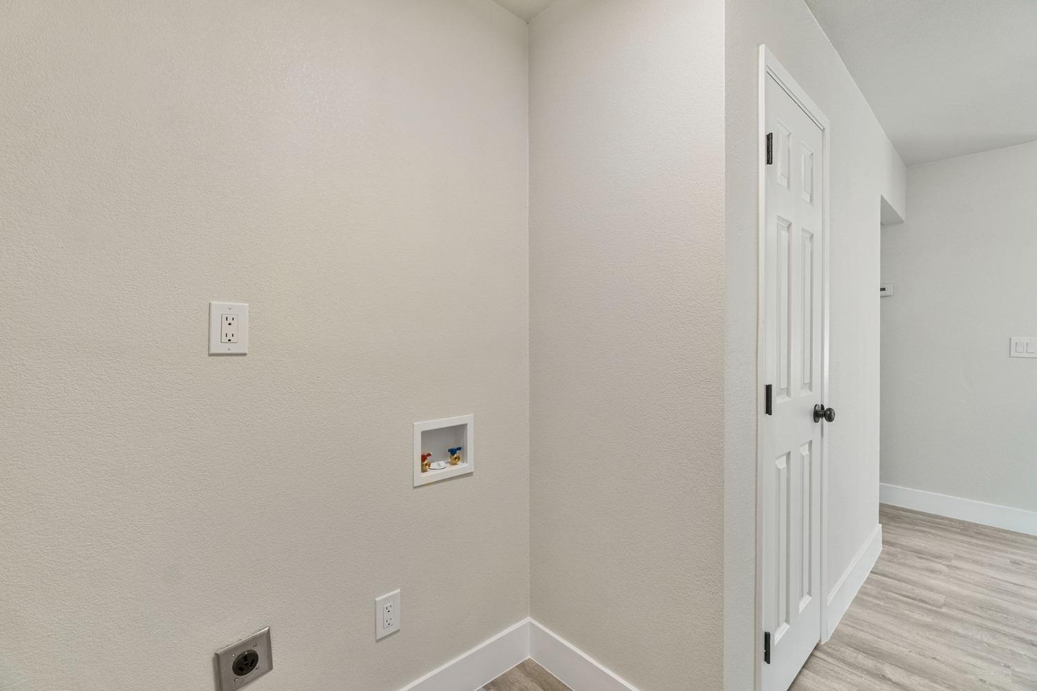 Detail Gallery Image 12 of 25 For 1704 E Los Altos Ave, Fresno,  CA 93710 - 3 Beds | 2 Baths