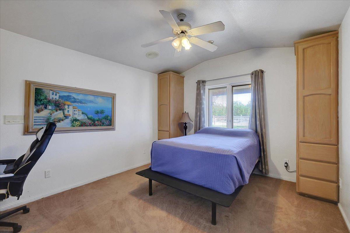 Detail Gallery Image 39 of 99 For 1721 Starr St, Yuba City,  CA 95993 - 5 Beds | 3 Baths