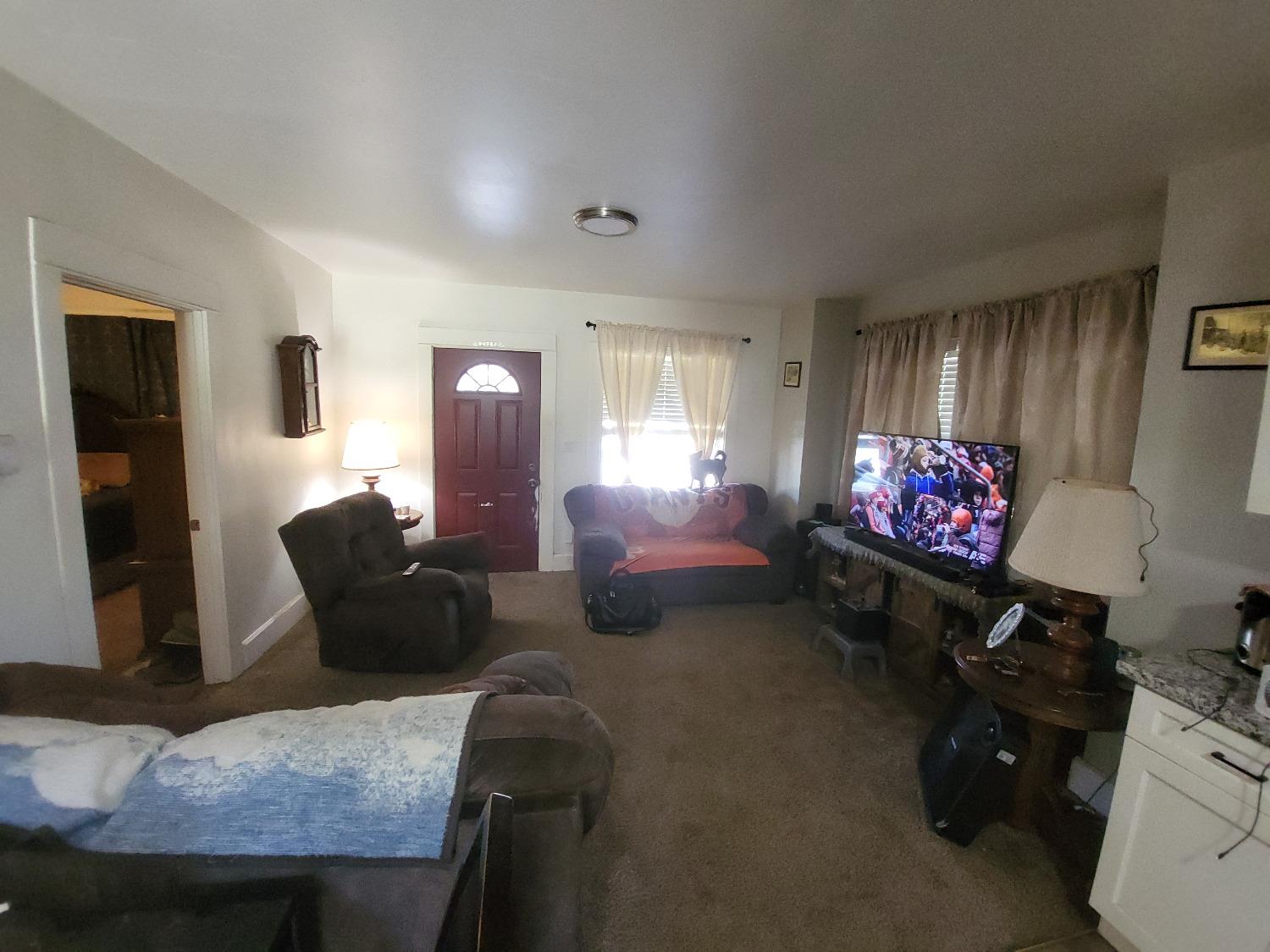 Young Avenue, Stockton, California image 11